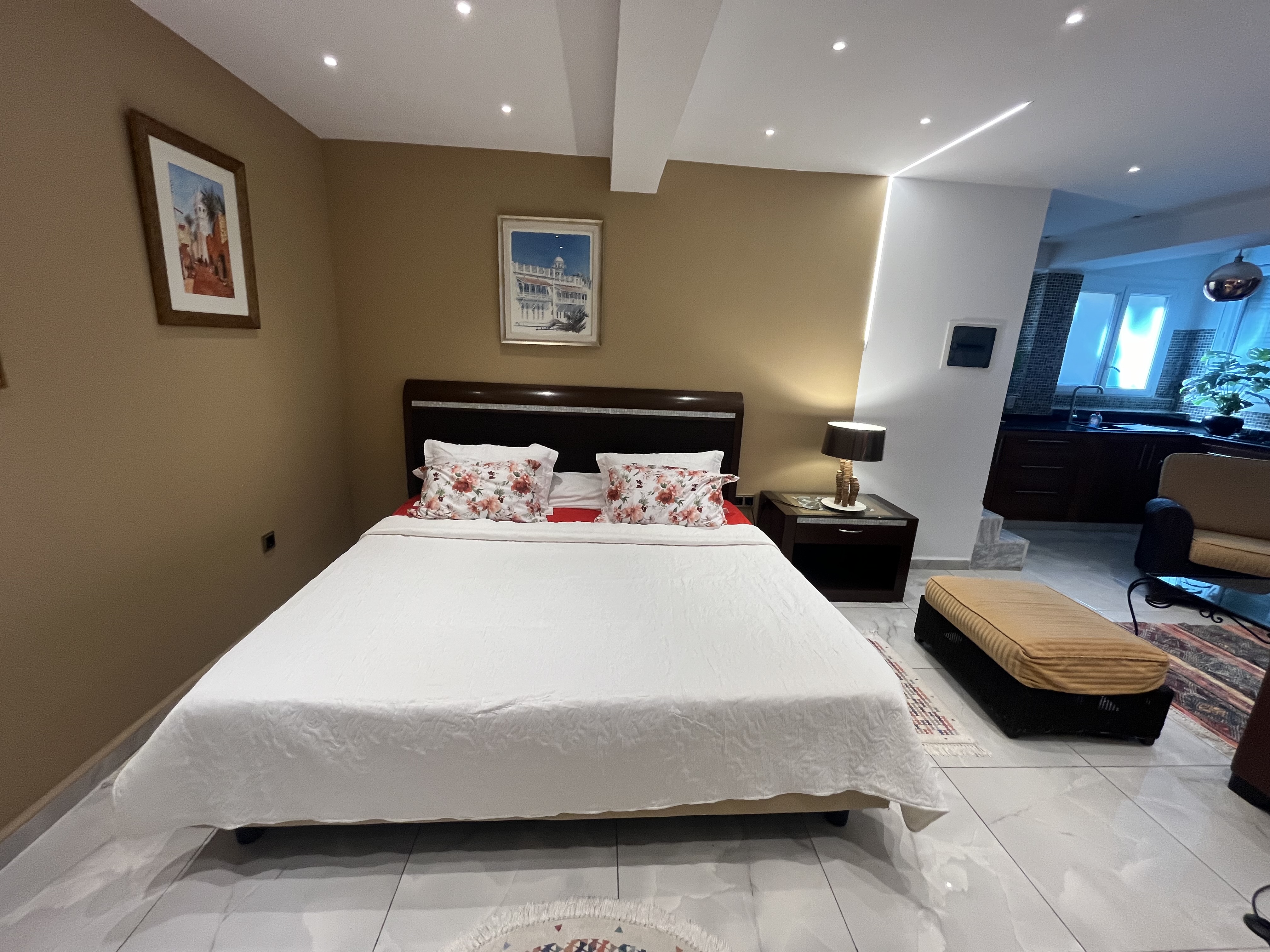 N°03: Studio contemporain avec espace ouvert